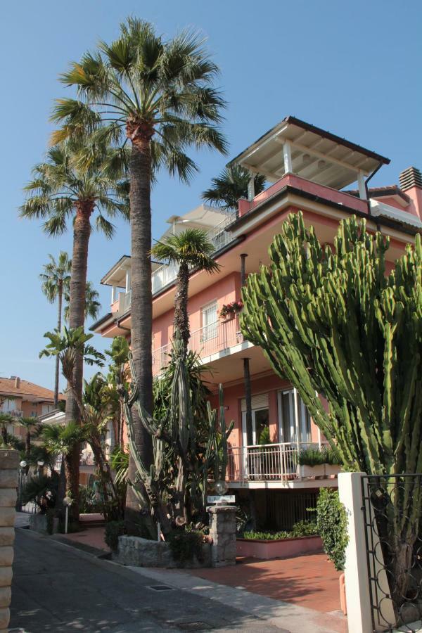 Appartamenti Villa Mirella Bordighera Exterior foto
